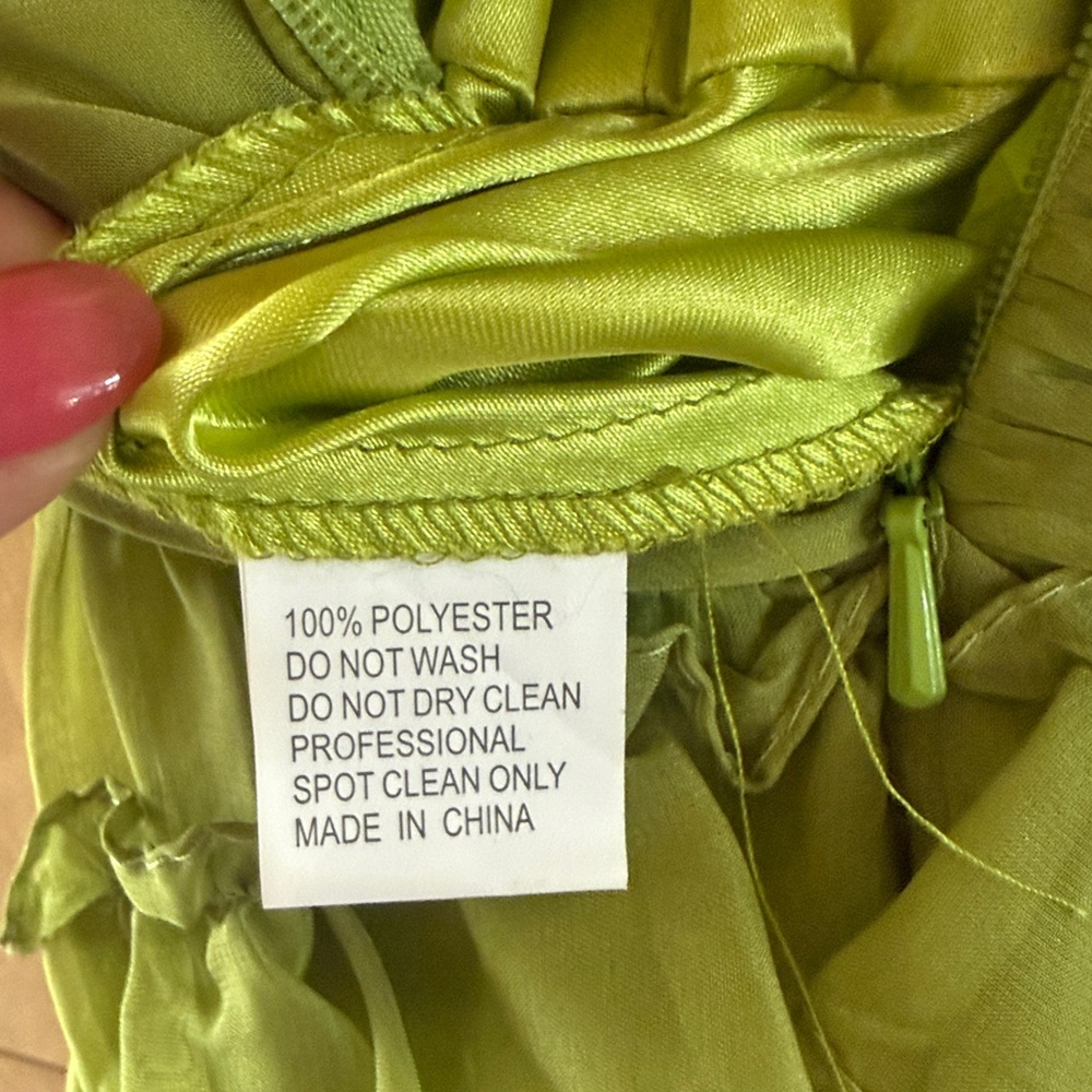 Mac Duggal Chiffon Cascading Ruffle Flutter Sleeve Gown Color Apple Green Size 4 - Picture 13 of 17